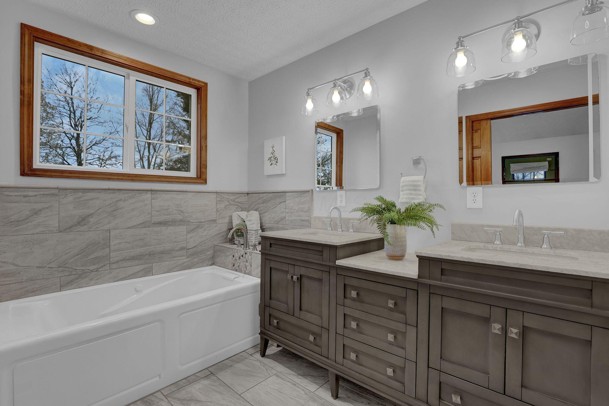 5583 Durrett Road Orient, OH 43146 - Photo 21 of 63 33-web-or-mls-5583-durrett-rd (1)