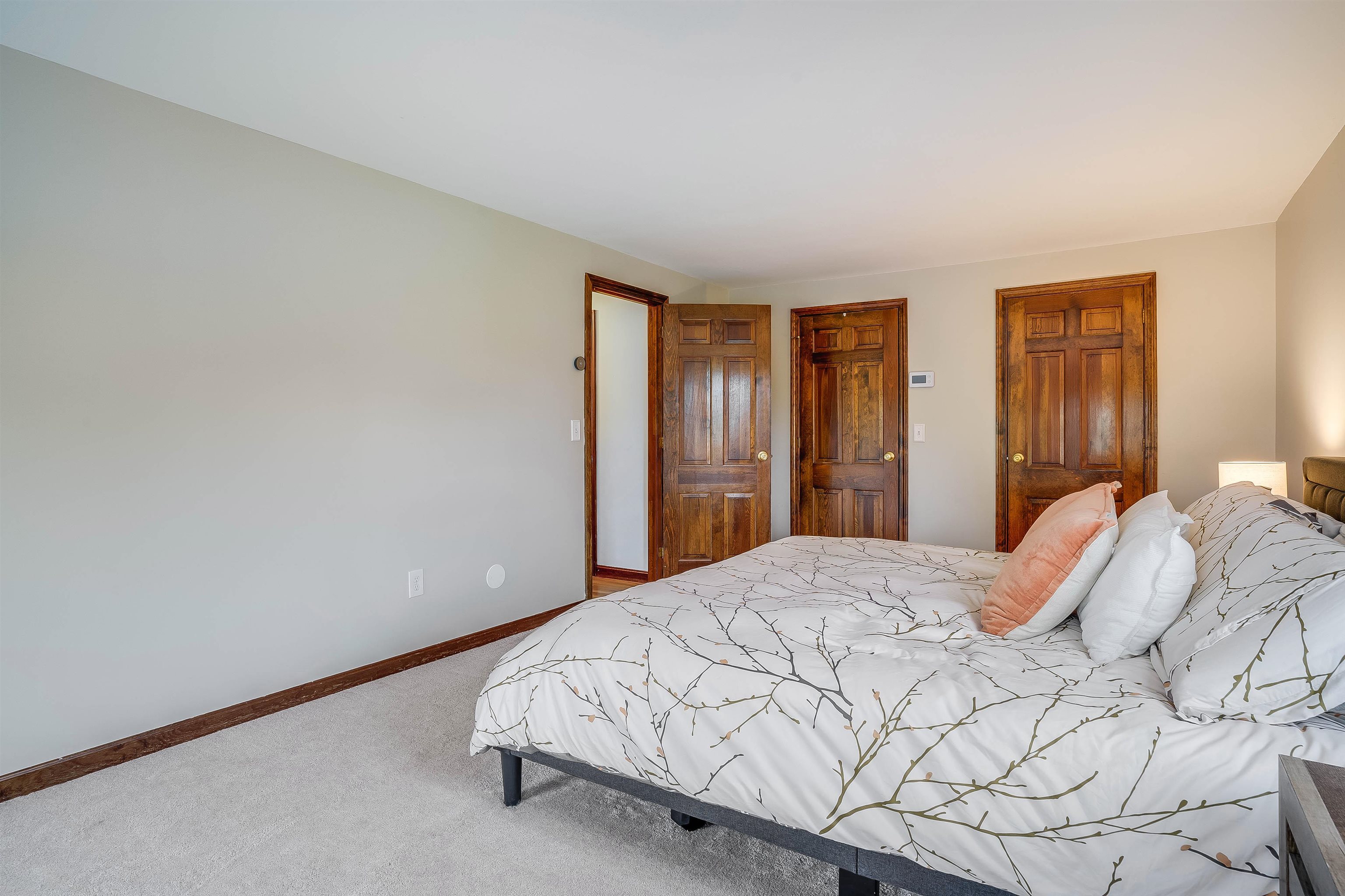 8 Winter Hill Road Derry, NH 03038 - Photo 25 of 38