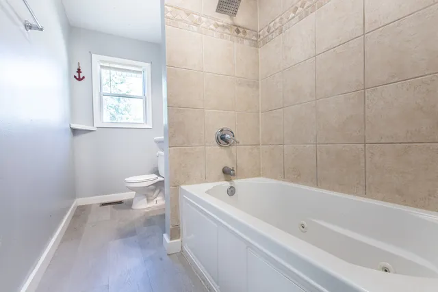 $399,900 | 1043 Elmwood Lane, Elk Grove Village, IL 60007