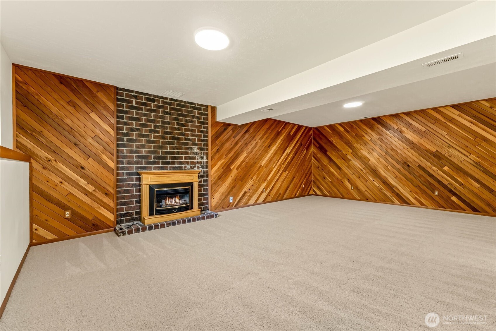 8830 Shell Place Edmonds, WA 98026 - Photo 25 of 39