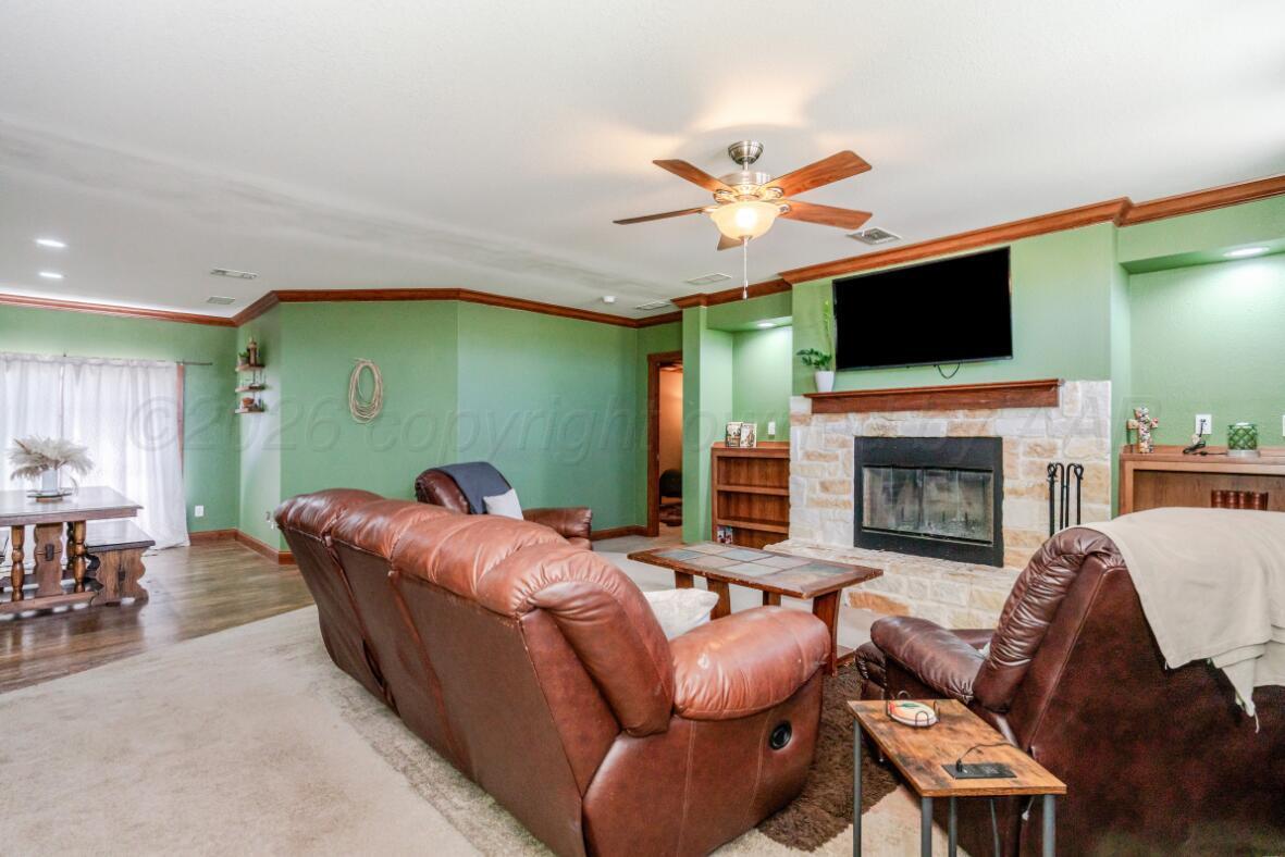 9960 South County Line Road Channing, TX 79018 - Photo 2 of 25 15