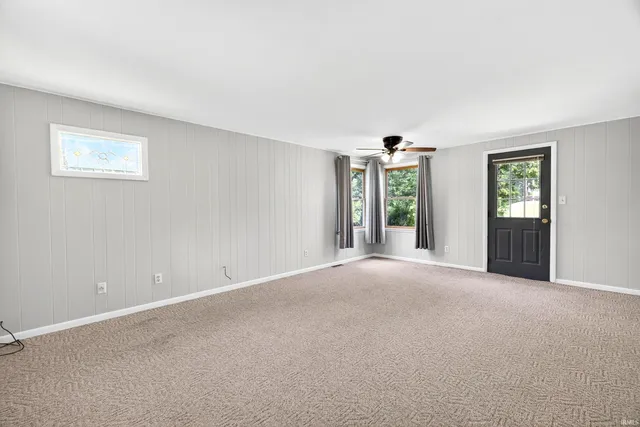 $209,000 | 738 Sunset Drive, Bloomfield, IN 47424