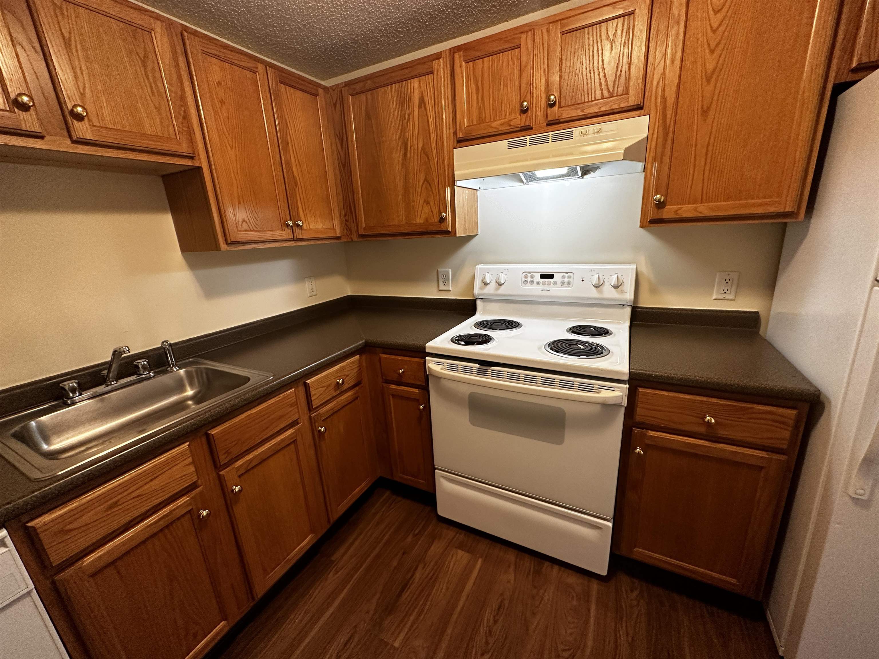 98 Powers Street, Unit 228 Milford, NH 03055 - Photo 11 of 37