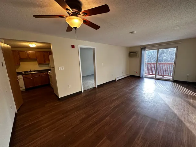 $2,085 | 98 Powers Street, Unit 228, Milford, NH 03055