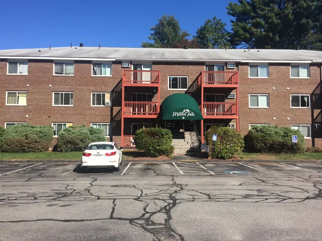 $2,085 | 98 Powers Street, Unit 228, Milford, NH 03055