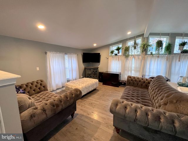 $315,000 | 628 Woodland Avenue, Westville, NJ 08093