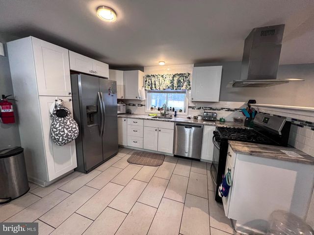 $315,000 | 628 Woodland Avenue, Westville, NJ 08093