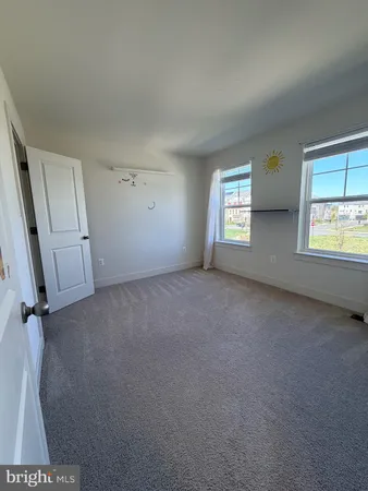 $3,800 | 1530 Sandpiper Bay Loop, Dumfries, VA 22026
