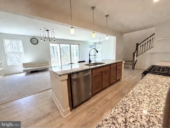 $3,800 | 1530 Sandpiper Bay Loop, Dumfries, VA 22026