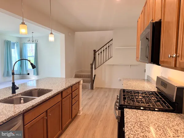 $3,800 | 1530 Sandpiper Bay Loop, Dumfries, VA 22026