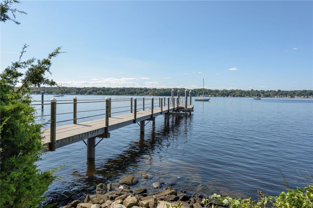 39 Shore Drive Warren, RI 02885 - Photo 36 of 44