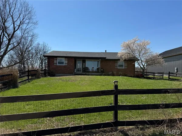 $217,900 | 5542 State Rd H, De Soto, MO 63020