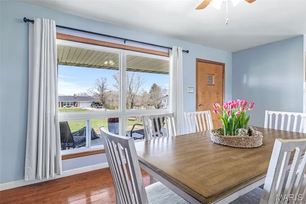 $217,900 | 5542 State Rd H, De Soto, MO 63020