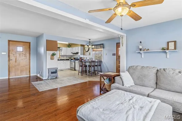 $217,900 | 5542 State Rd H, De Soto, MO 63020