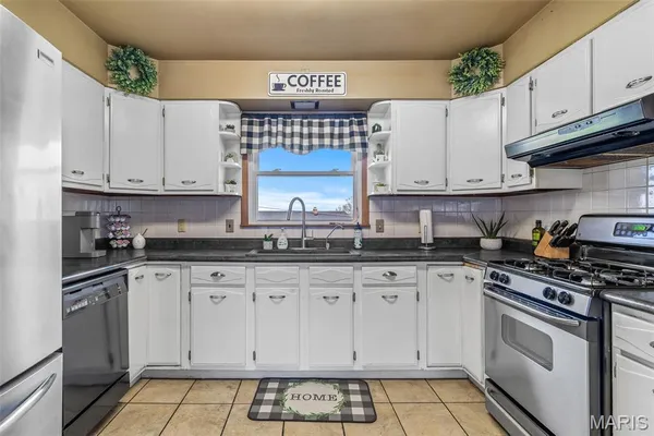 $217,900 | 5542 State Rd H, De Soto, MO 63020