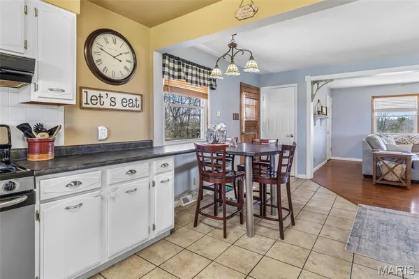 $217,900 | 5542 State Rd H, De Soto, MO 63020