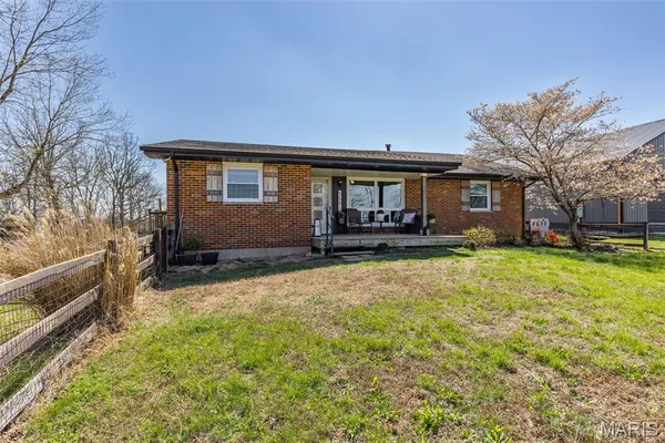 $217,900 | 5542 State Rd H, De Soto, MO 63020