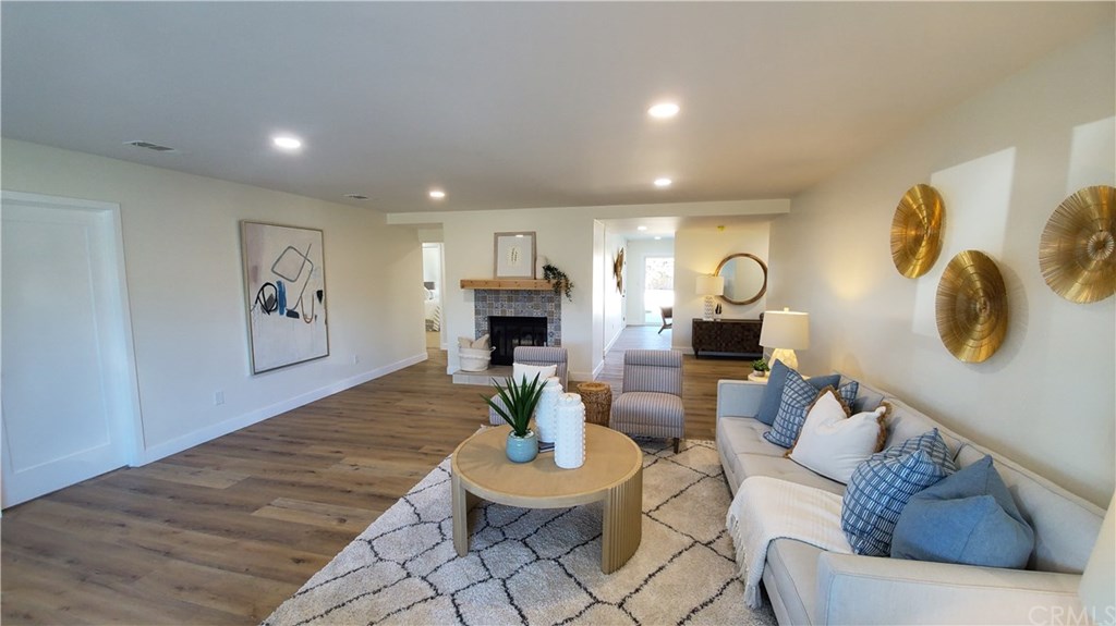 6671 Mason Drive Huntington Beach, CA 92647 - Photo 3 of 20