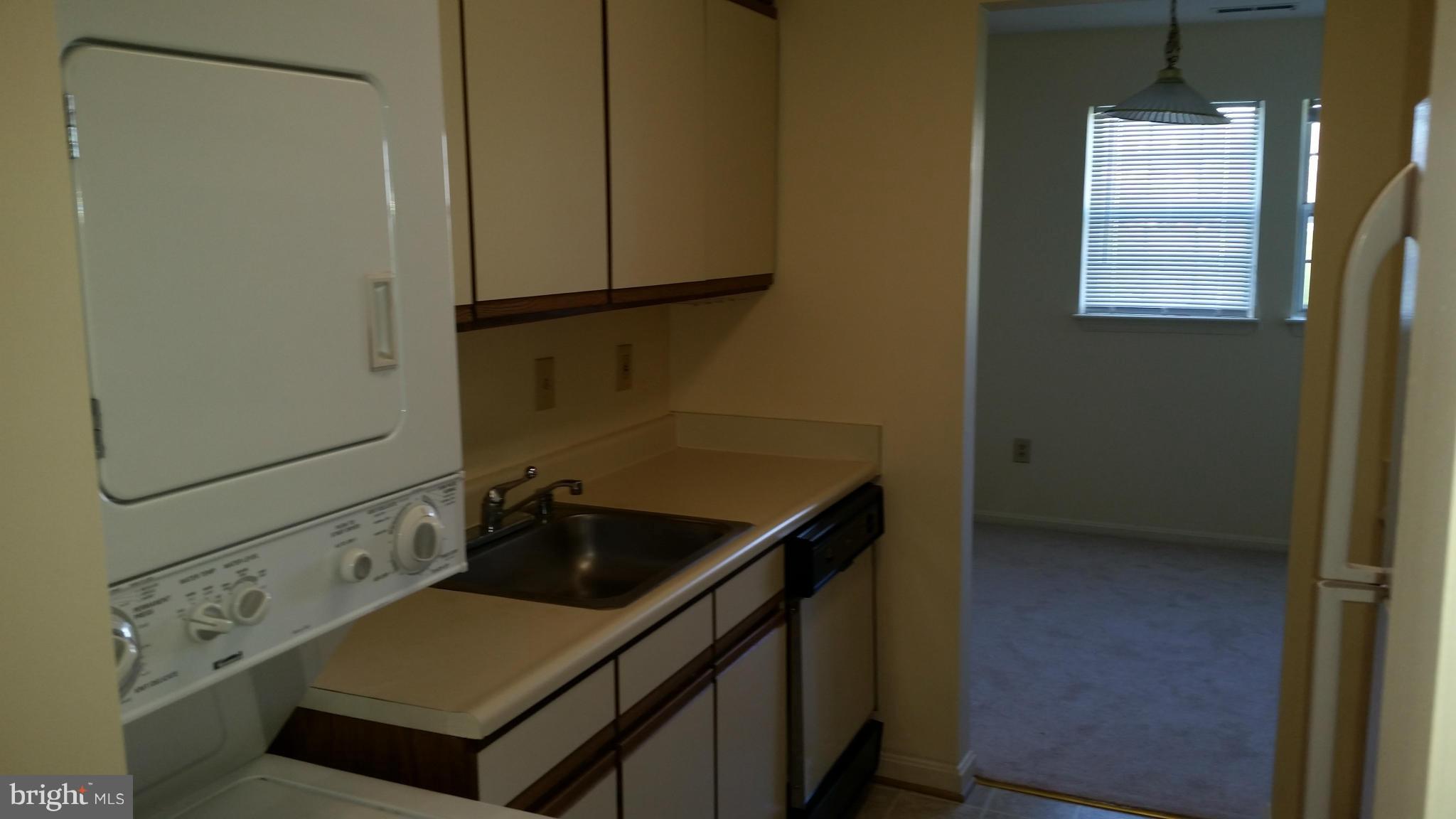 8555 Falls Run Road, Unit C Ellicott City, MD 21043 - Photo 2 of 9 Kitchen