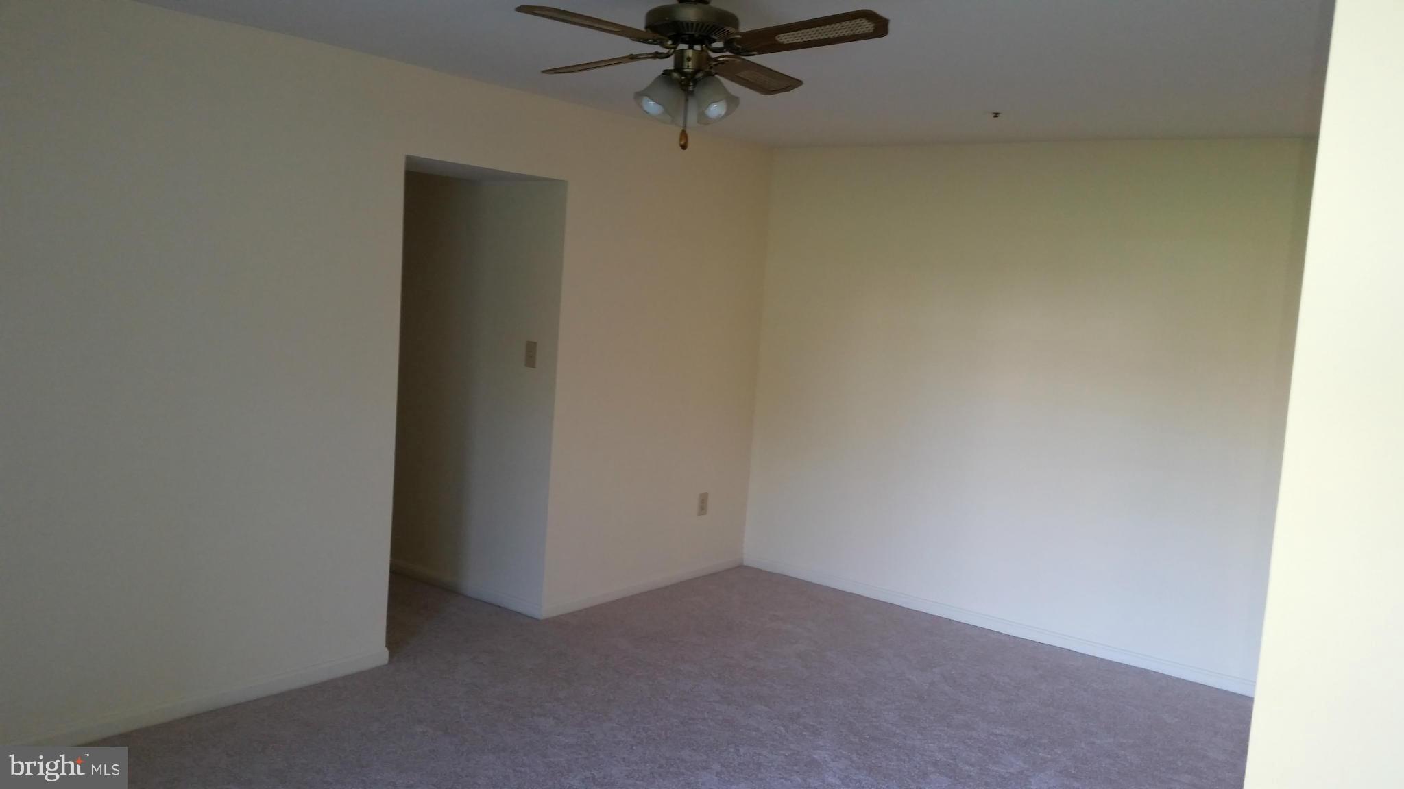 8555 Falls Run Road, Unit C Ellicott City, MD 21043 - Photo 4 of 9 Living Room