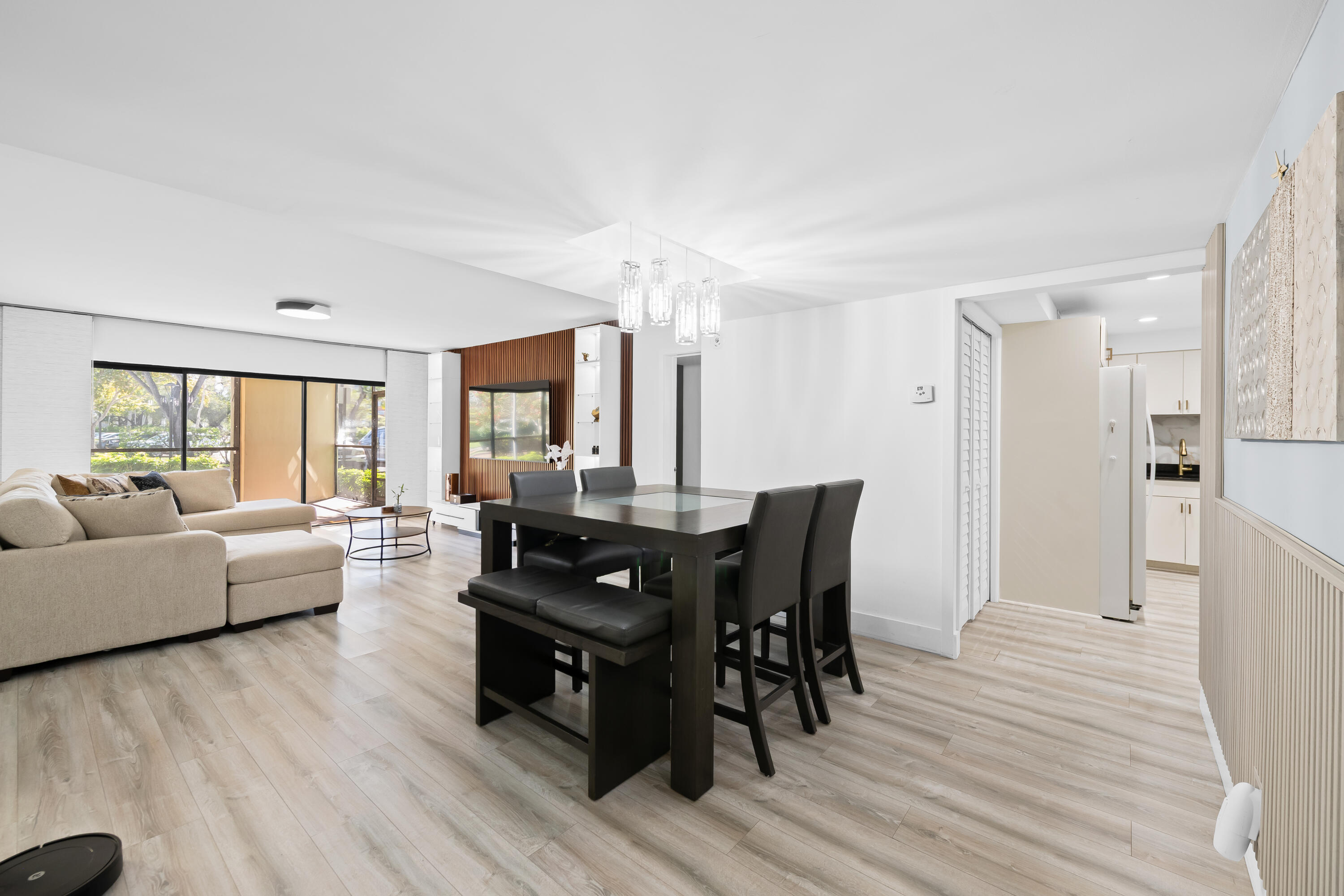 491 Racquet Club Road, Unit 106 Weston, FL 33326 - Photo 4 of 27 DSC_8656