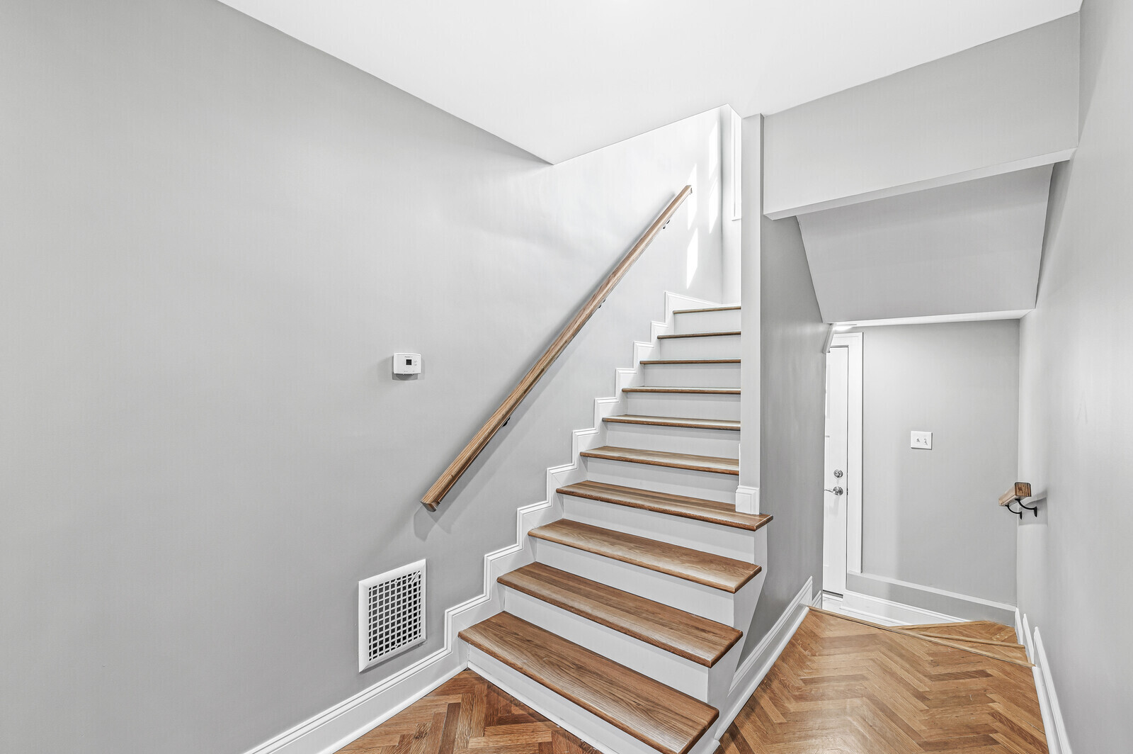 525 Berkley Road Indianapolis, IN 46208 - Photo 17 of 45 Gallery Image 17