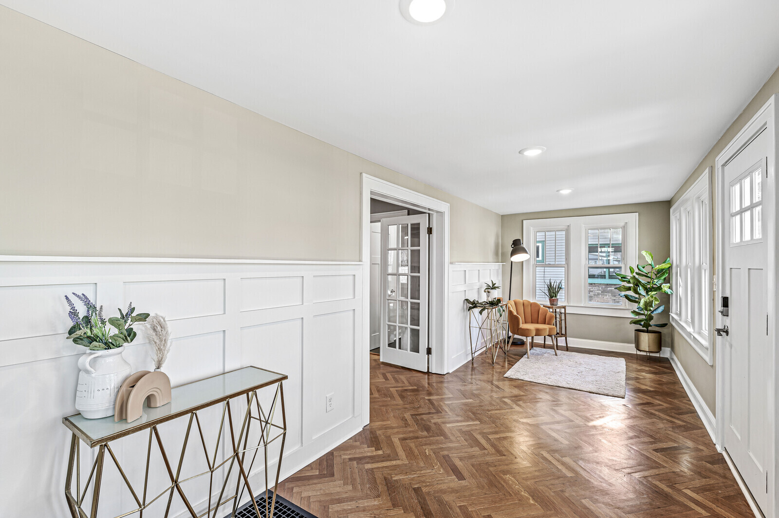 525 Berkley Road Indianapolis, IN 46208 - Photo 2 of 45 Gallery Image 2