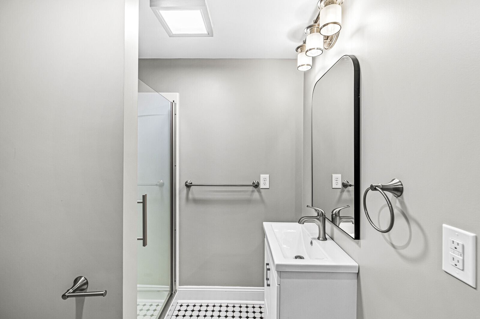 525 Berkley Road Indianapolis, IN 46208 - Photo 35 of 45 Gallery Image 35