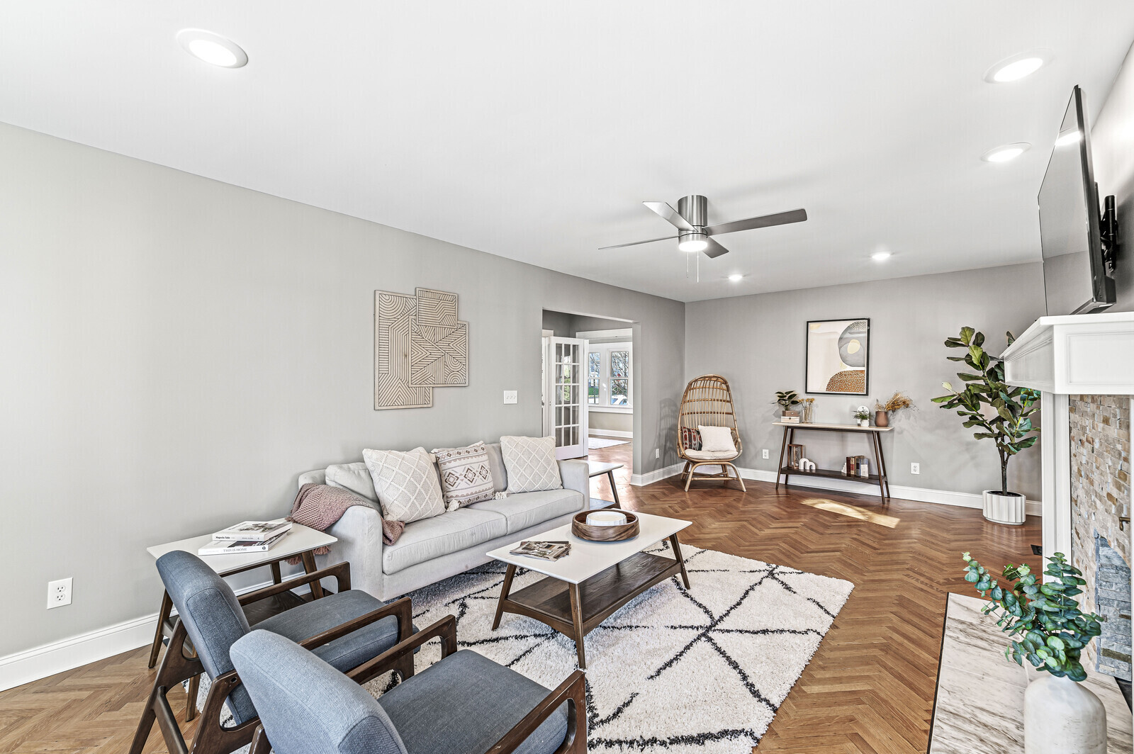 525 Berkley Road Indianapolis, IN 46208 - Photo 8 of 45 Gallery Image 8
