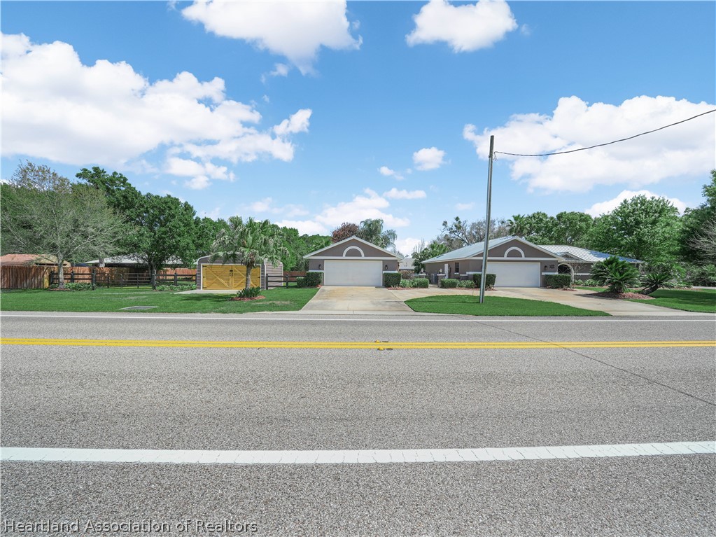 4326 Lakewood Road Sebring, FL 33875 - Photo 5 of 50