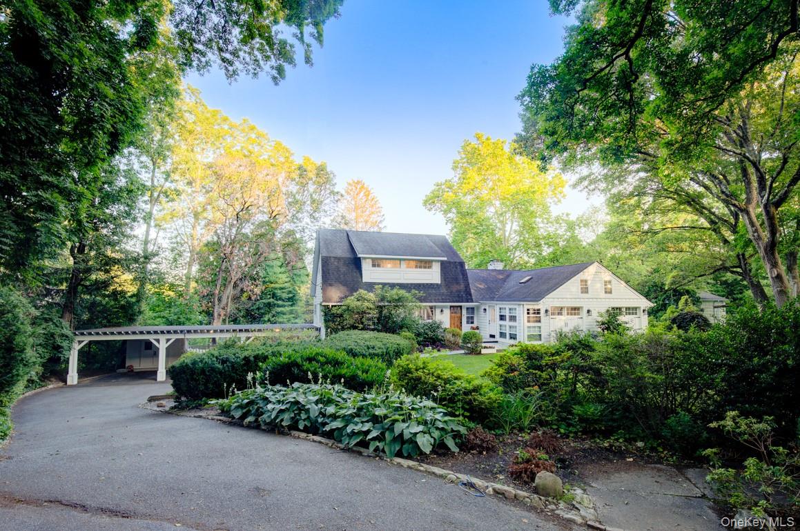 2 Spring Hollow Road Centerport, NY 11721 - Photo 4 of 49