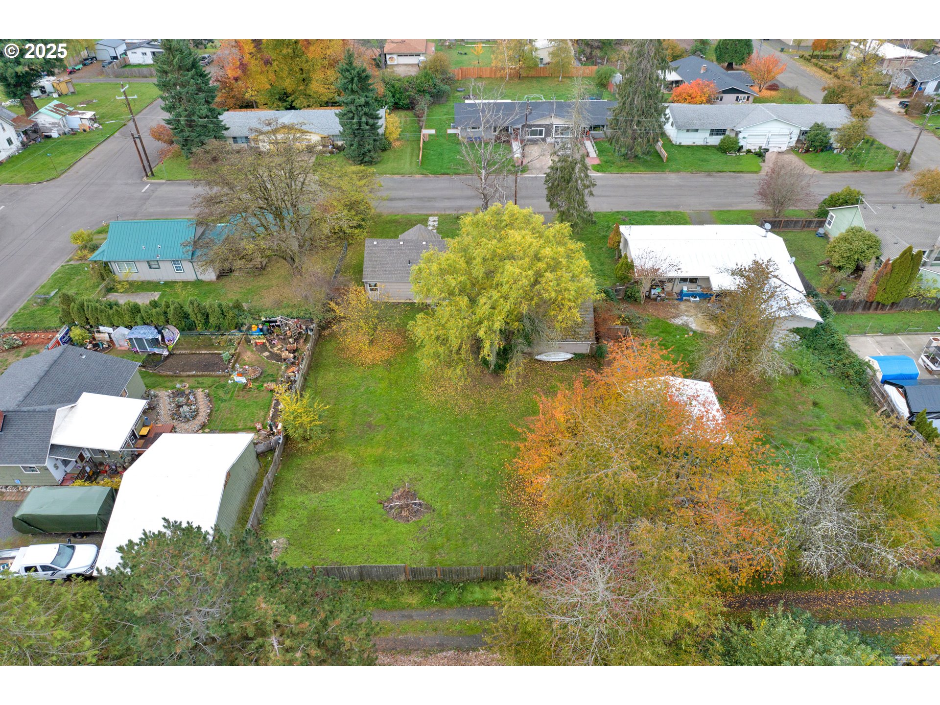 422 Elder Street Drain, OR 97435 - Photo 40 of 41 a view of city