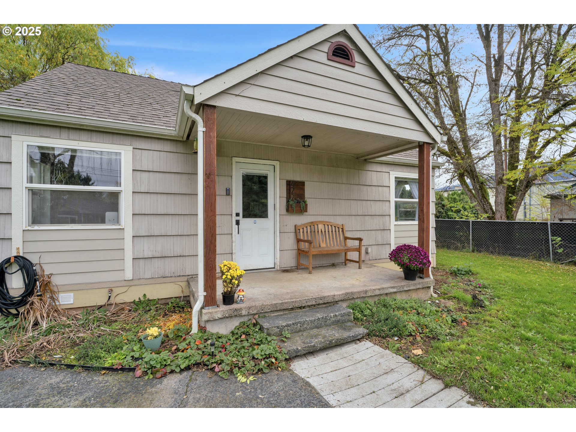 422 Elder Street Drain, OR 97435 - Photo 5 of 41 a view of a house with backyard and garden