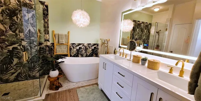 $569,900 | 13841 Village Creek Drive, Fort Myers, FL 33908