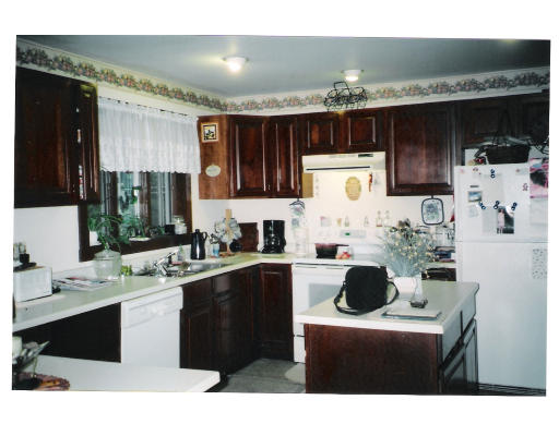 424 Huntington Rd Route 20 Huntington, MA 01050 - Photo 4 of 7