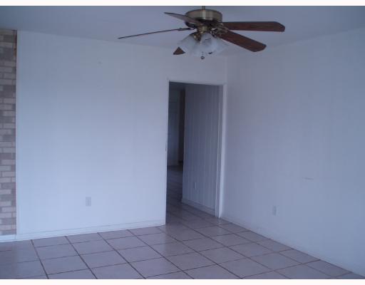 568 Deerfield Road Gretna, LA 70056 - Photo 3 of 5 Gallery Image 3