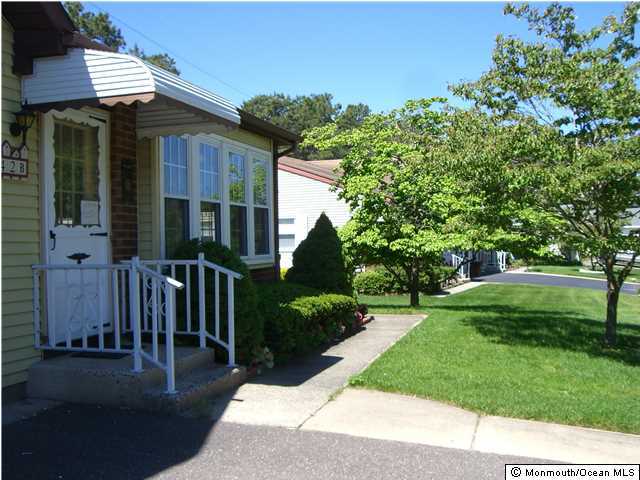 142B Sunset Road, Unit B Whiting, NJ 08759 - Photo 4 of 21 Additional Photo