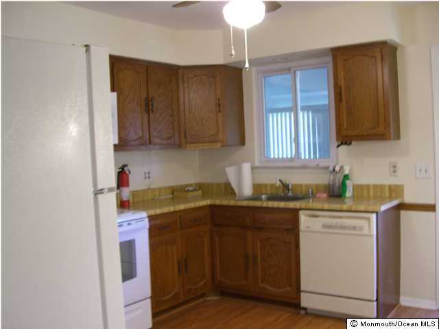142B Sunset Road, Unit B Whiting, NJ 08759 - Photo 9 of 21 Additional Photo