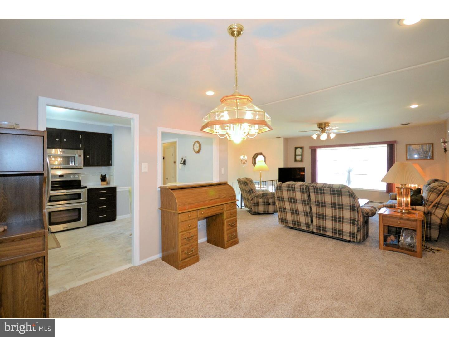 722 Hunters Run Road Pottstown, PA 19465 - Photo 14 of 25 Dining Room