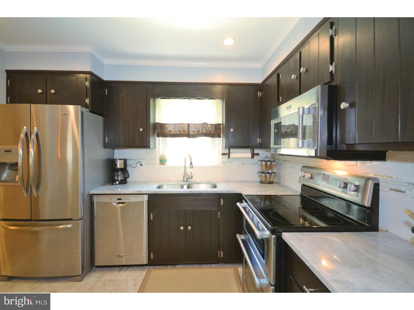 722 Hunters Run Road Pottstown, PA 19465 - Photo 16 of 25 Kitchen
