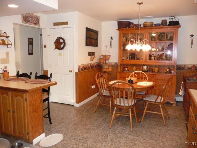 692 Almond Road Walnutport, PA 18088 - Photo 4 of 10 Gallery Image 4