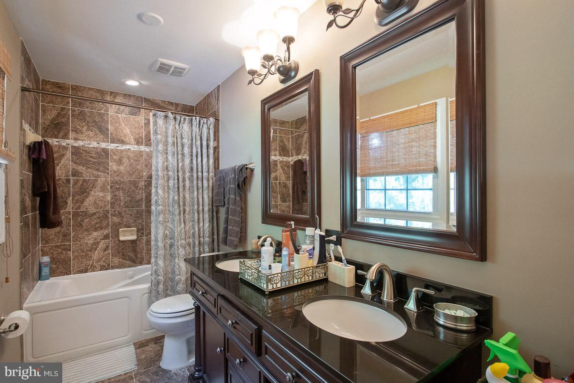 5712 Columbia Road Columbia, MD 21044 - Photo 15 of 26 Master Bathroom