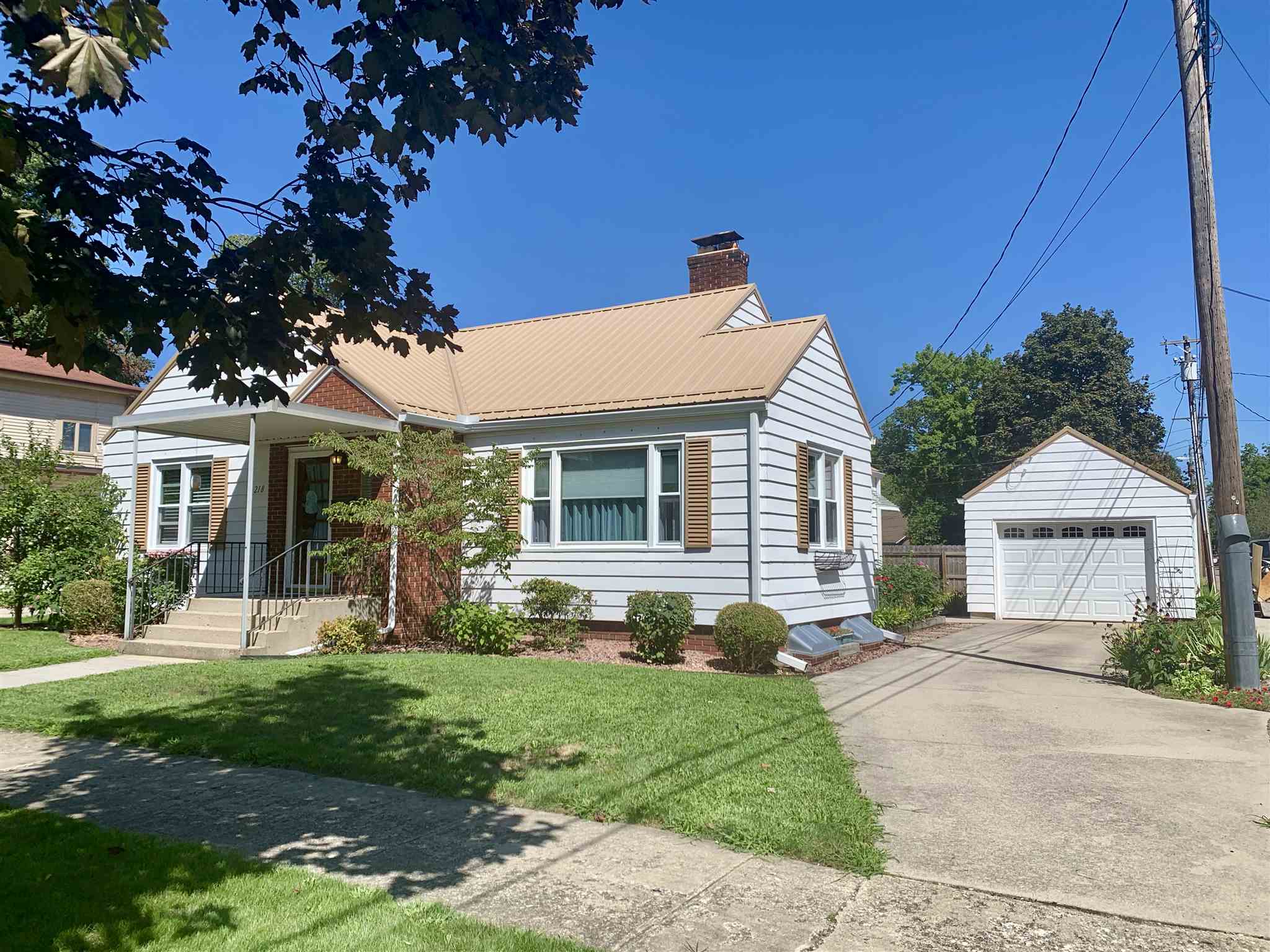 218 West 11th Street Rochester, IN 46975 - Photo 2 of 25