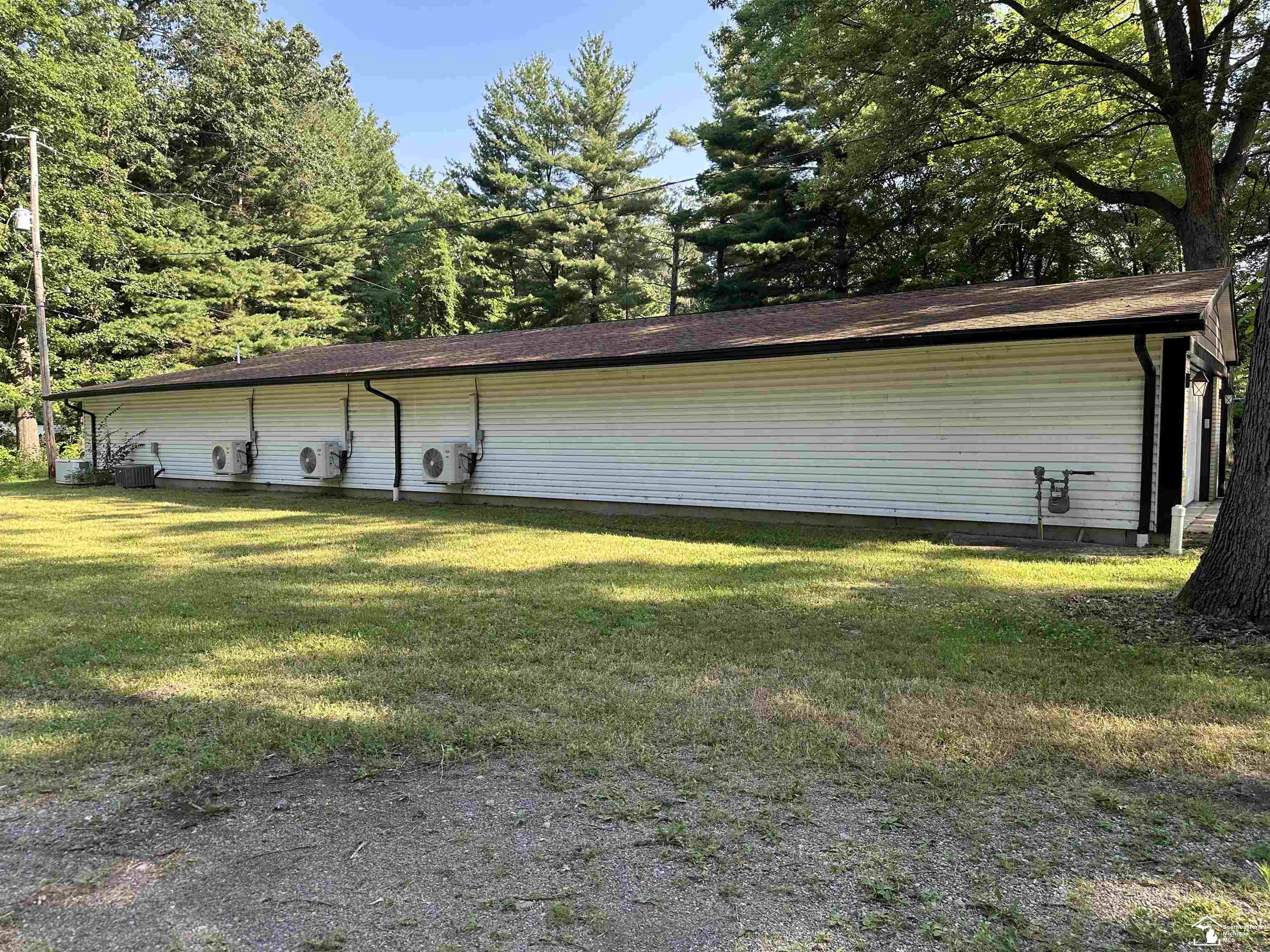 10931 Telegraph Road Erie, MI 48133 - Photo 4 of 34 50180798-4f07d442-b3cc-4765-9d0c-40d6f64cc54e.JPG