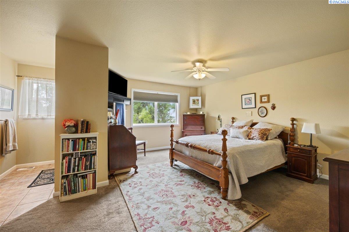 225 Rachel Road Kennewick, WA 99338 - Photo 27 of 46 Gallery Image 27