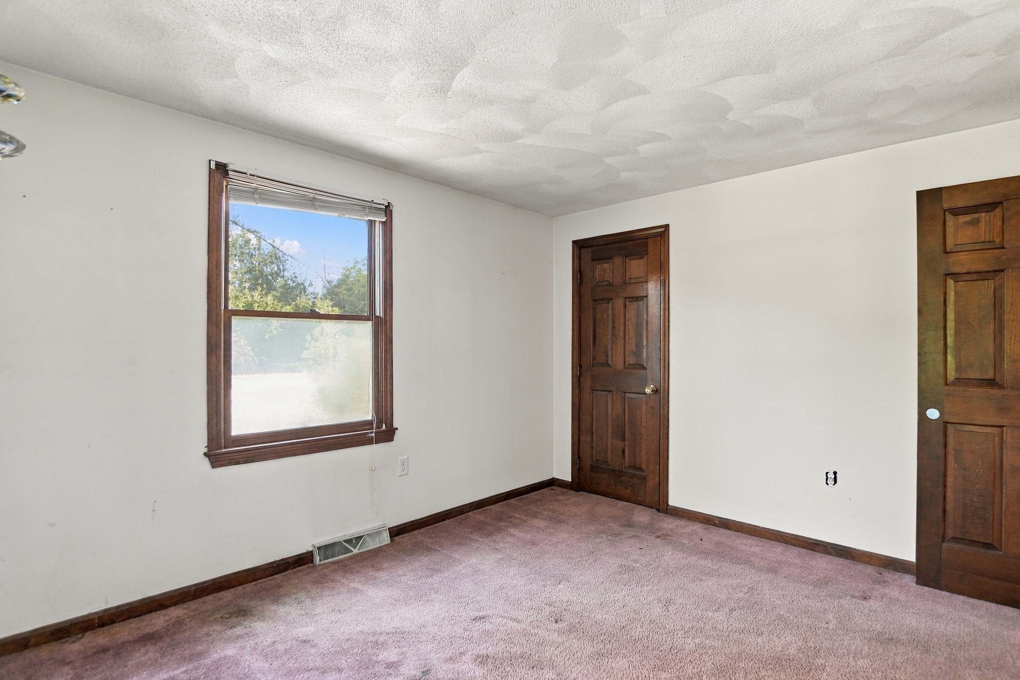 2 Clifford Road Burlington, MA 01803 - Photo 31 of 42 Gallery Image 31