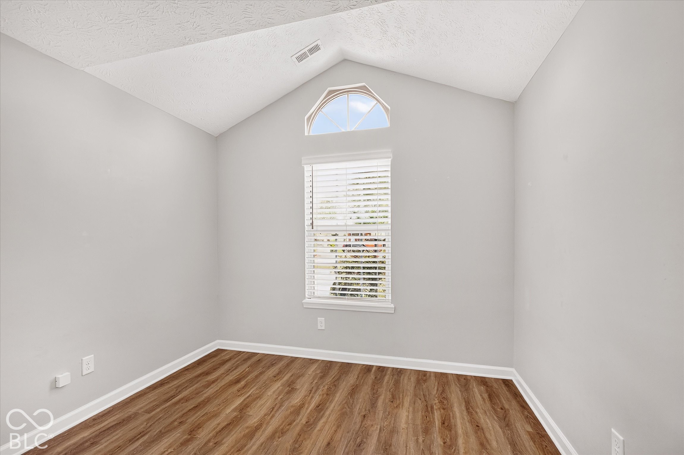 9741 Roxbury Drive Fishers, IN 46038 - Photo 16 of 27 Gallery Image 16