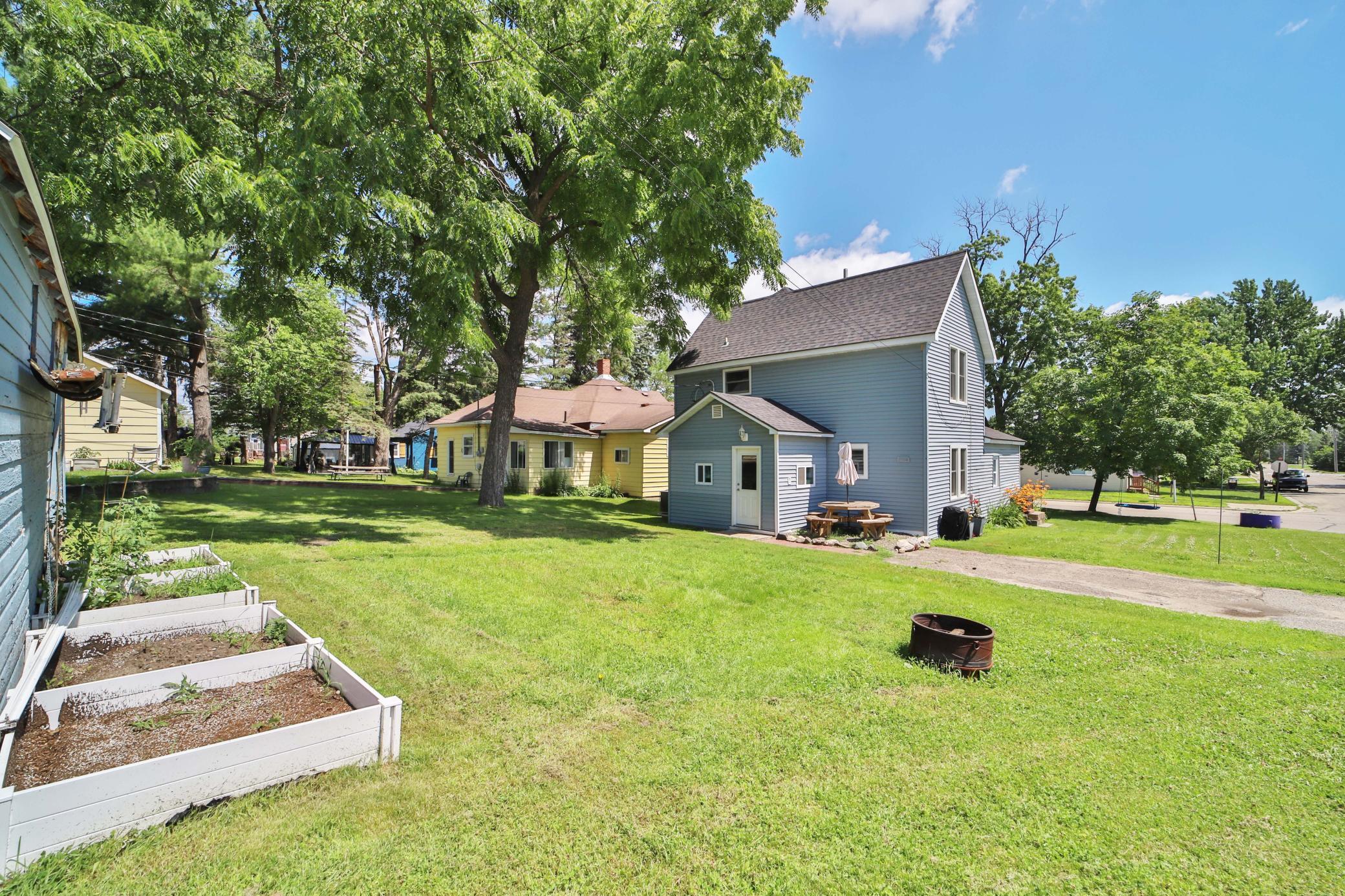 403 8th Street Northeast Staples, MN 56479 - Photo 38 of 41