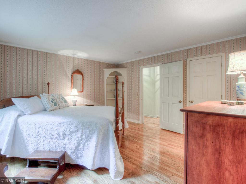 2871 Gale Road Woodland, MN 55391 - Photo 15 of 48 Gallery Image 15