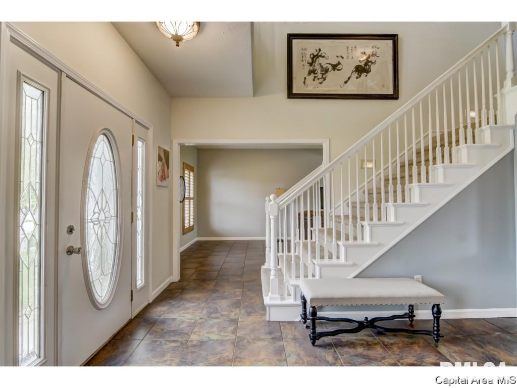 3540 Benbrook Drive Springfield, IL 62711 - Photo 2 of 34